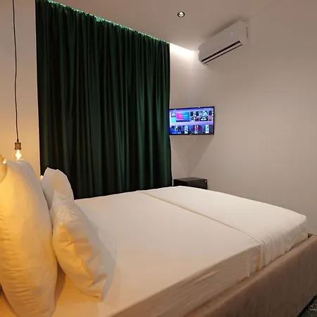 Siro Kerma Private Σαράντα