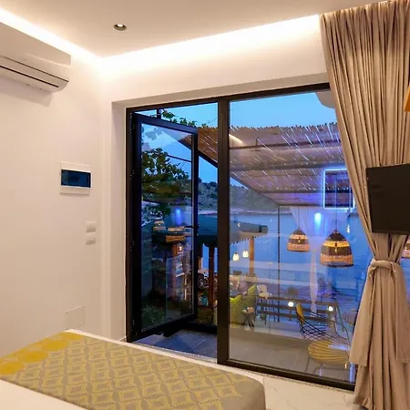 Siro Kerma Private * Sarandë