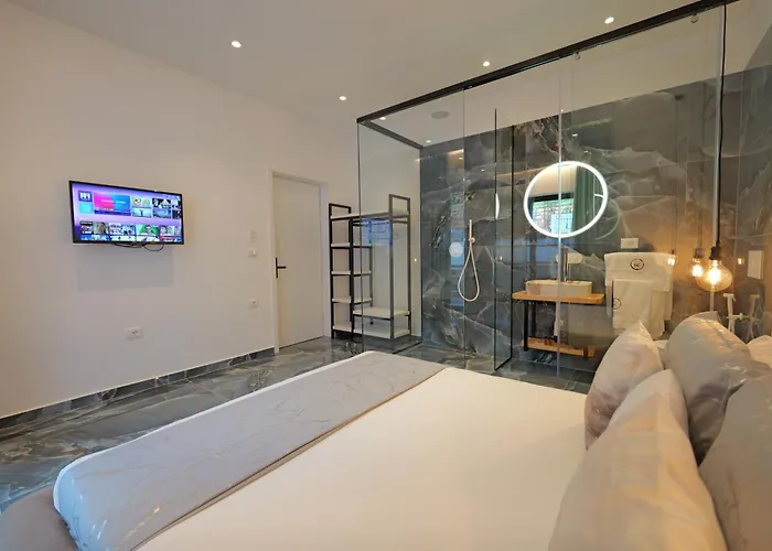 Siro Kerma Private Sarande